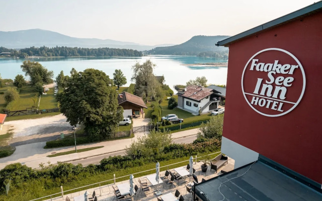 Faaker See Inn by S4Y