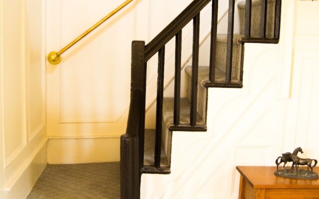 The General Stanton Inn