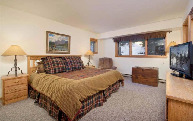 Wind River Teton Village by JHRL