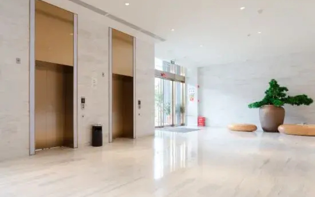 Ji Hotel (Haikou Hongcheng Lake)
