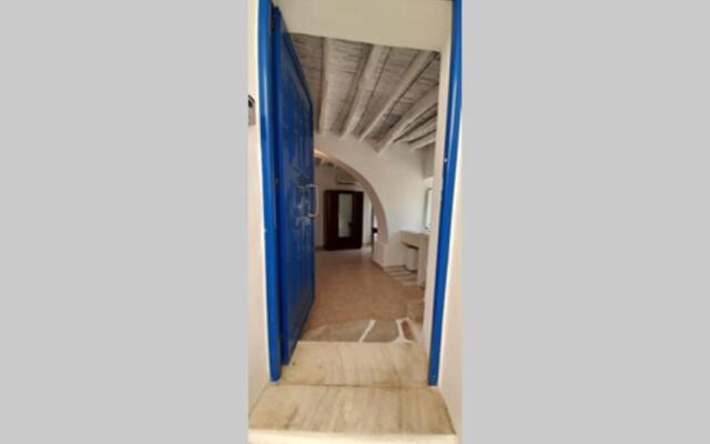 Antigonis traditional house in lefkes village