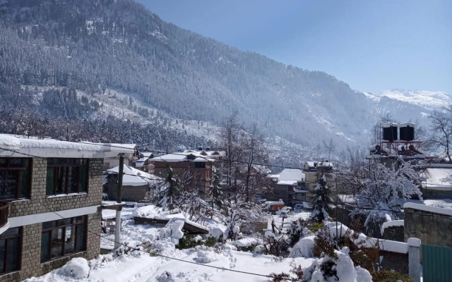 Tourist Hotel