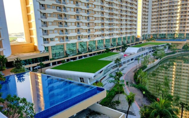 Quiet 3BRs pool and lake view