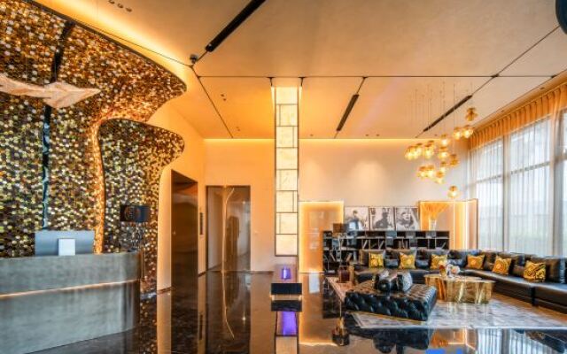 Rezen Hotel Shanghai Pudong Street（Lujiazui Riverside Center）