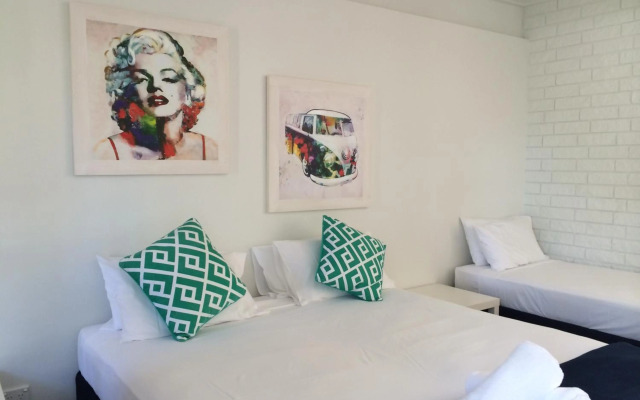 Arcadia Village Motel