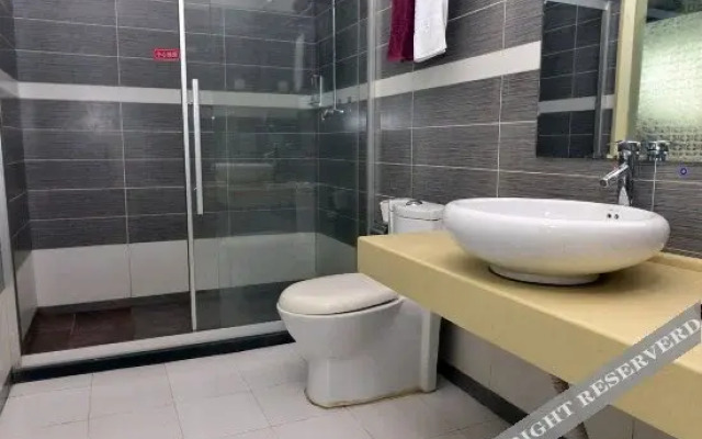 Baofeng Hotel