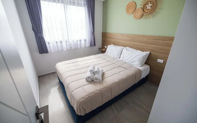 Modern Condo near the Beach - NV5