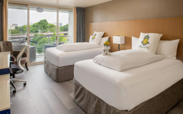 Staypineapple, Hotel Rose, Downtown Portland