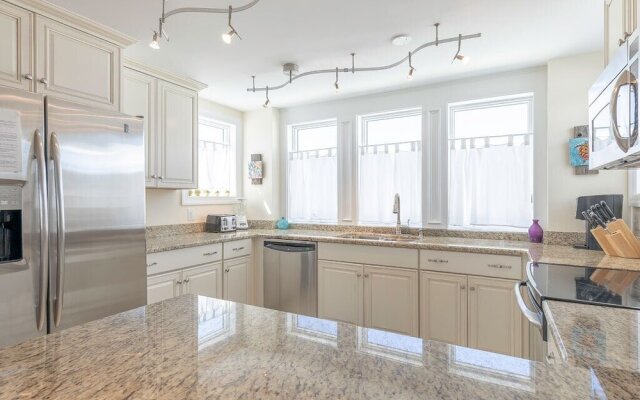 Captains Watch Condos