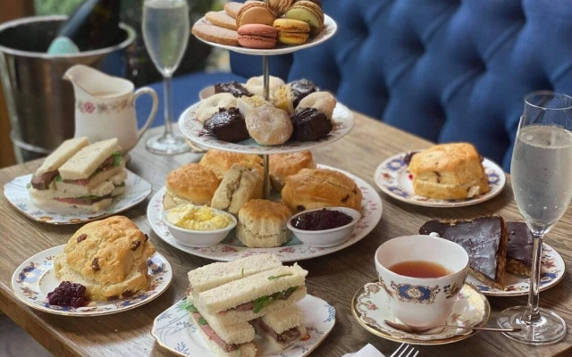 The Knife and Cleaver