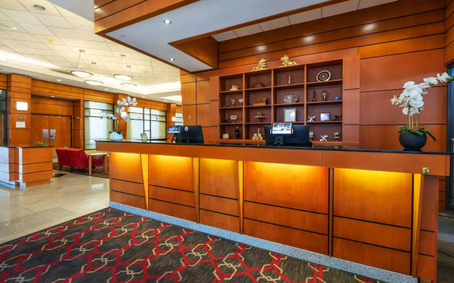 Grand Park Hotel Vancouver Airport, an Ascend Collection Hotel