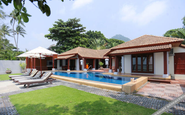 Pao Jin Poon Beach Front Villa