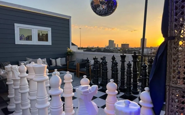 The Oasis Checkmate HTX Rooftop