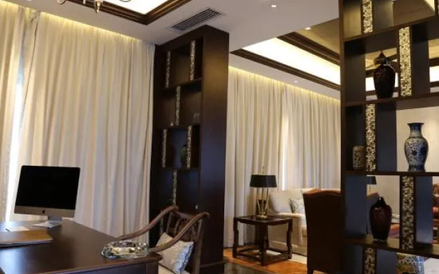 Chishui Yangtze Peninsula Hotel