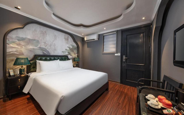 Madelise Stardust Hotel & Travel