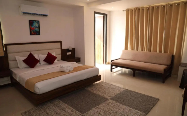 Aroha By Rishikesh - Swimming Pool & Spa