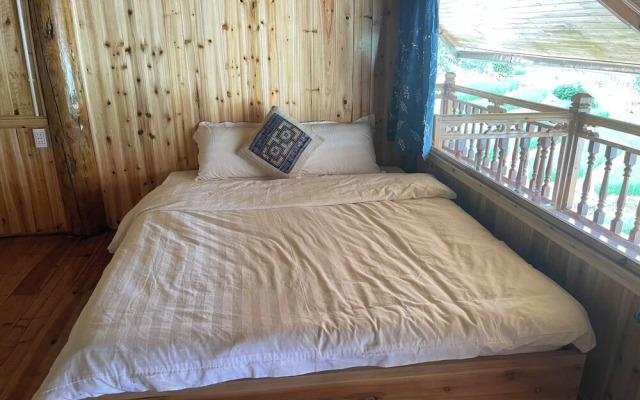 Bees Homestay Sapa & Trekking
