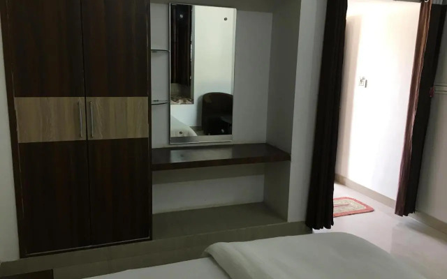 Roop Shree Hotel