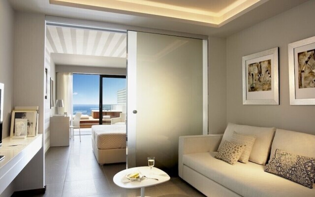 No 13 Boutique House