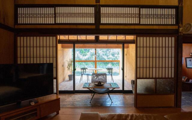 SUMITSUGU HOUSE West