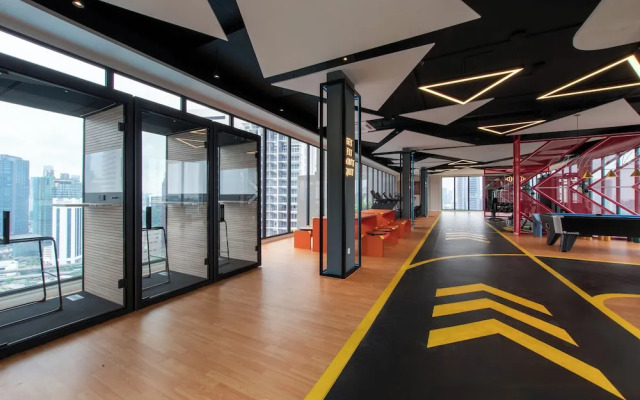 Majestic by Avery &10 mins to Twin Tower