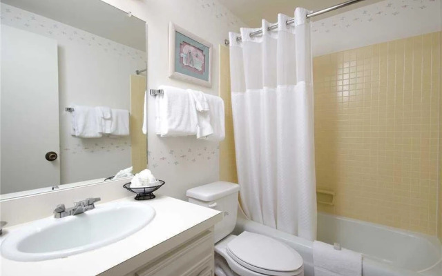 West Condominiums - W3204