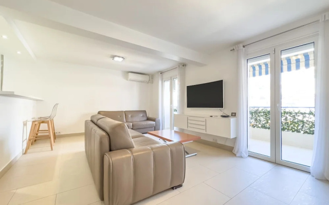 207 Le Maubourg in Cannes