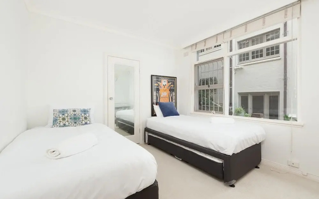 Harbour Front Single Level Apartment