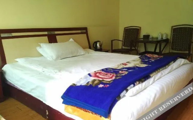 Dongmen Business Hotel