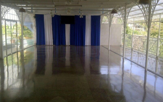 Alicia's Palace