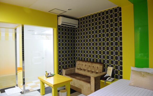 S Motel