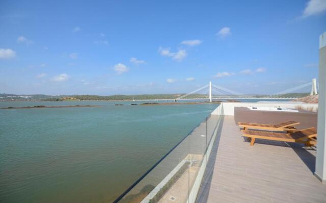 Arade Riverside Modern Apartment