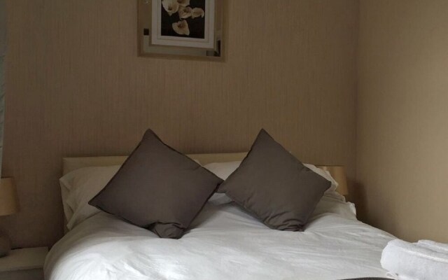 Windsor Crescent Apartments