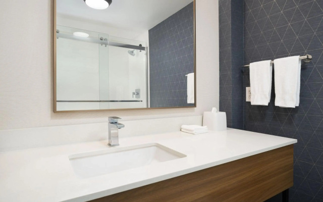 Fairfield by Marriott Inn & Suites Fresno River Park