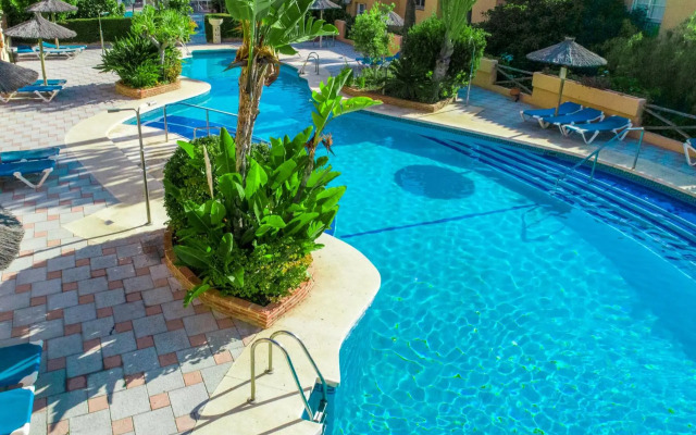 2 Habs Buena terraza con BBQ - WiFi, Piscina