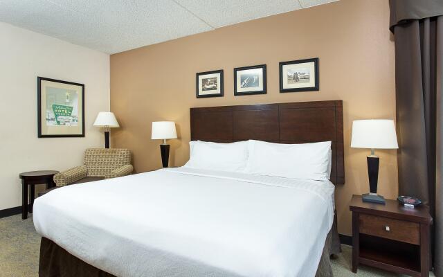 Holiday Inn Louisville Airport - Fair/Expo by IHG