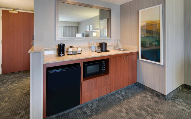 Courtyard by Marriott Cleveland Beachwood
