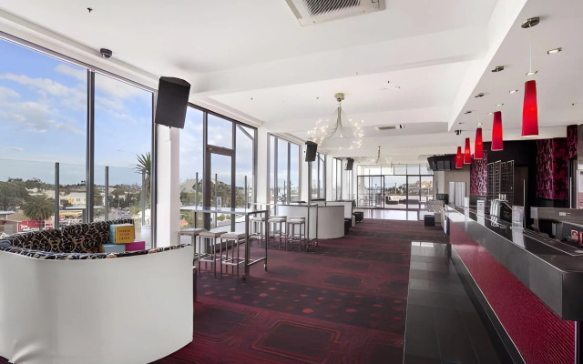 Summer House Backpackers Melbourne