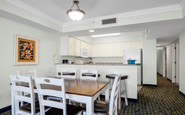 Paradise Resort 1707