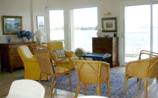 House With 4 Bedrooms in Loctudy, With Wonderful sea View, Enclosed Ga