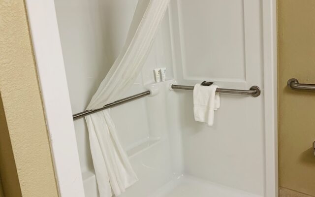 Country Inn & Suites Ithaca