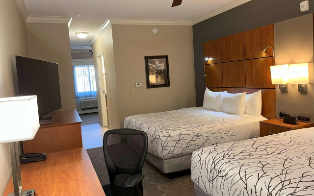 Best Western Plus Silver Saddle Inn