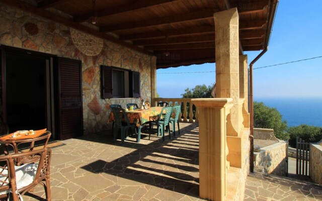 Foresta Forte Casa in Pietra Vicino al Ciolo