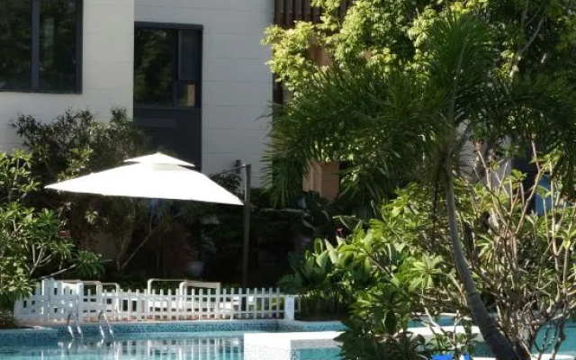 BeiHai Seclusive Live – Outside – Beihai