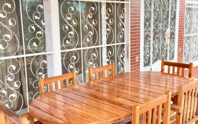 Raffles Garden Villa