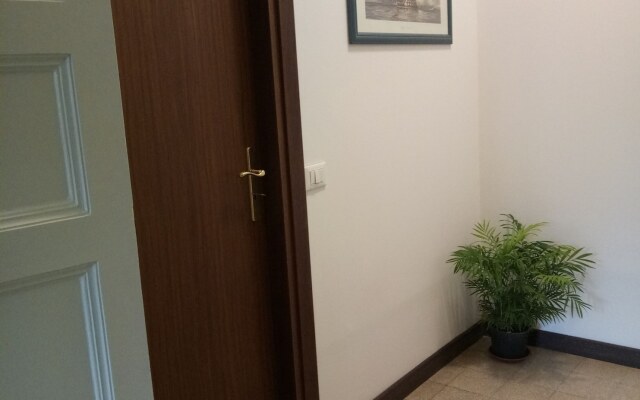 Moonlight Hotel & Suites