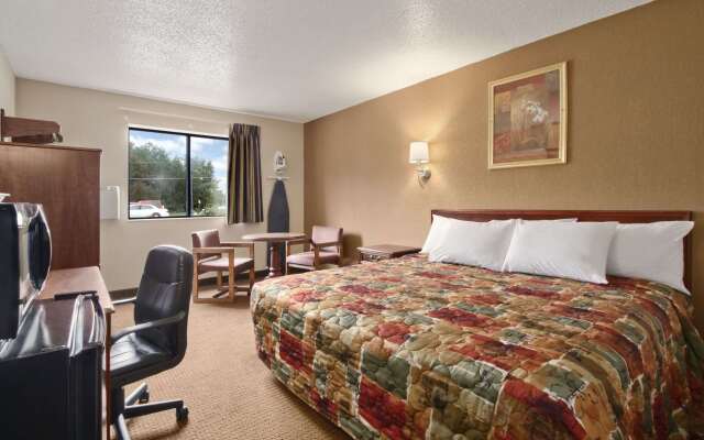 Super 8 by Wyndham Richmond Airport VA