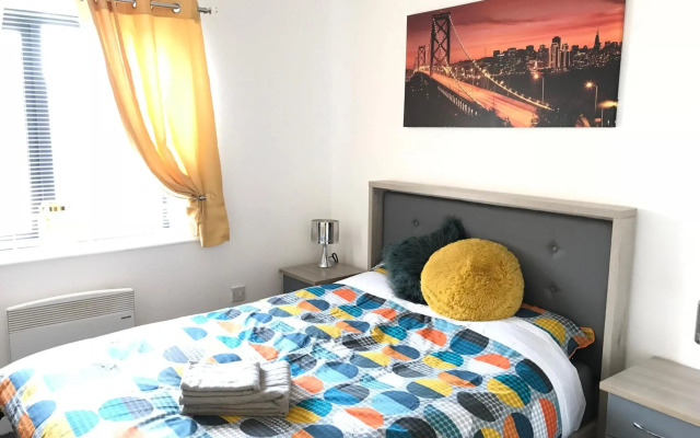 Grand Central Apartments, Centro