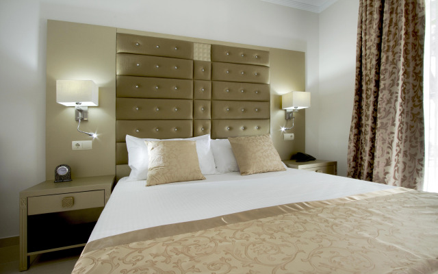Moon Dreams Torremolinos Hotel (Adults Only)