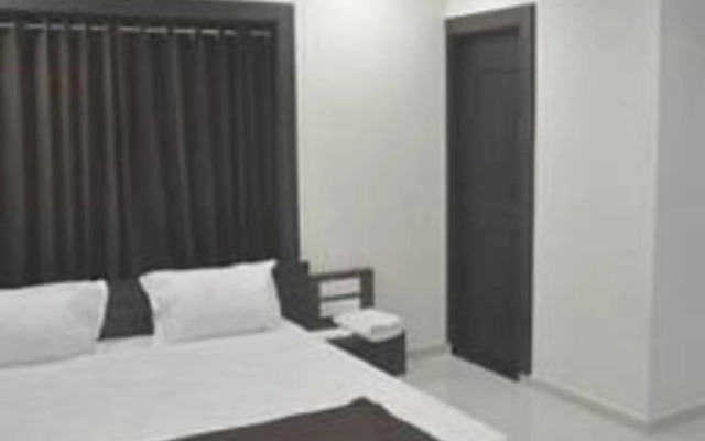 Shivdhara Hotel & Residence